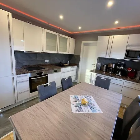 בית נופש Deluxe *